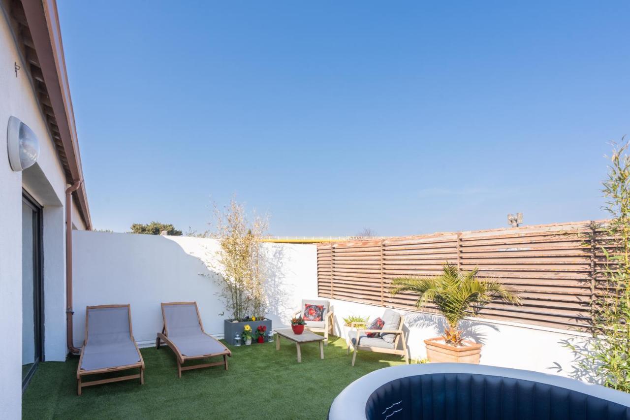 L'Avant Scene Meuble 5 Etoiles Parking Gratuit Jacuzzi Avinhão Exterior foto