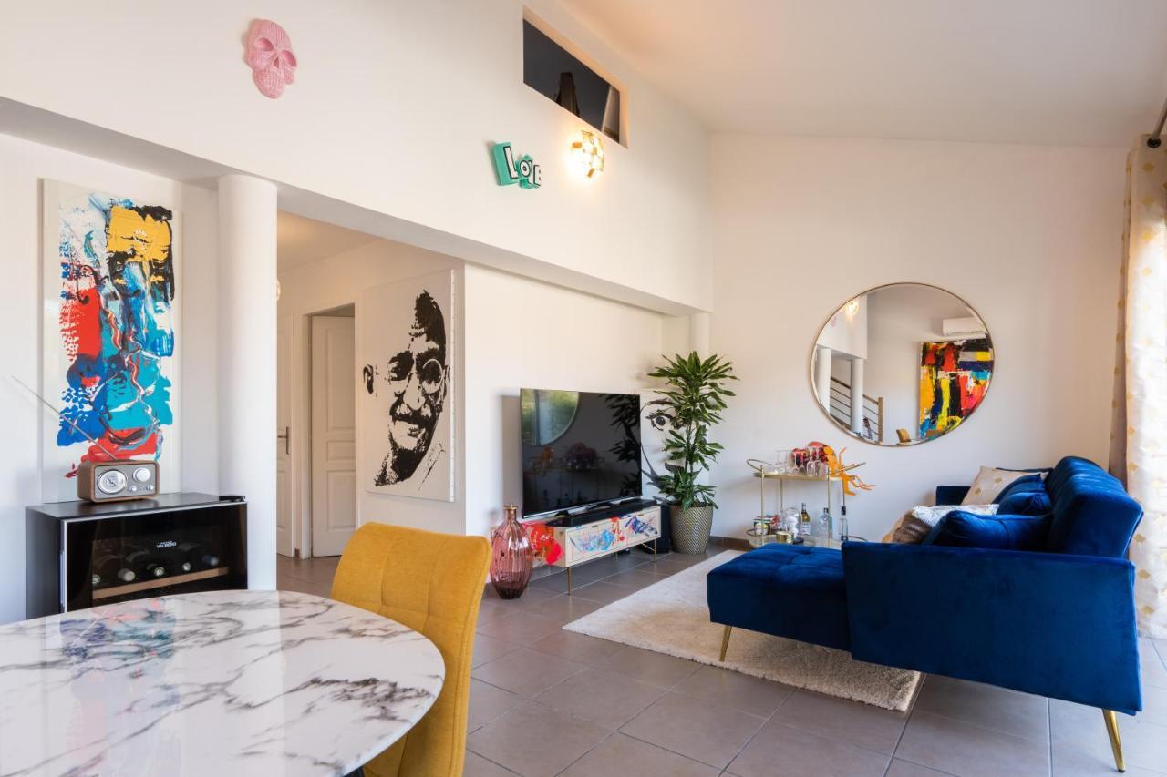 L'Avant Scene Meuble 5 Etoiles Parking Gratuit Jacuzzi Avinhão Exterior foto
