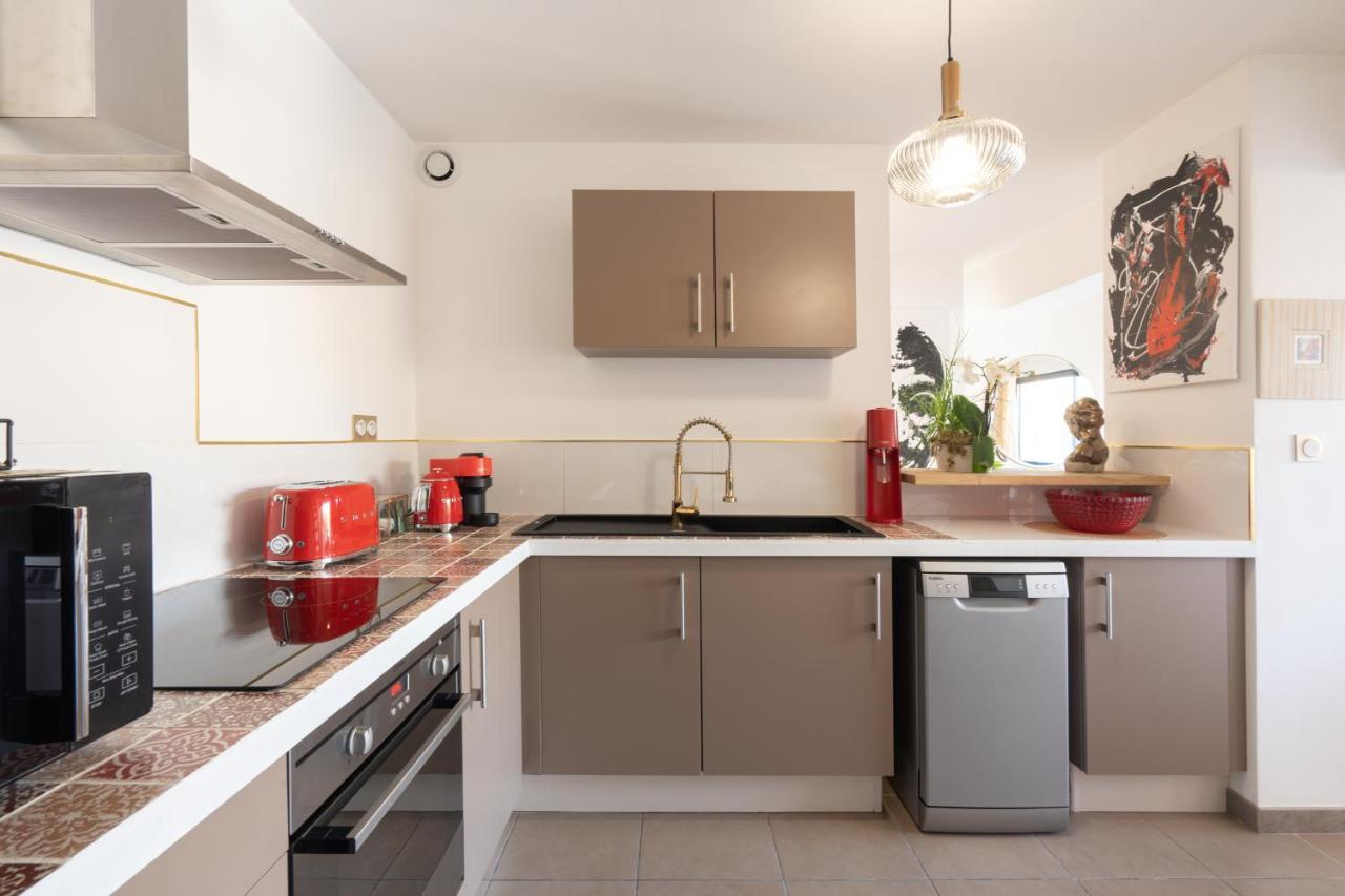 L'Avant Scene Meuble 5 Etoiles Parking Gratuit Jacuzzi Avinhão Exterior foto