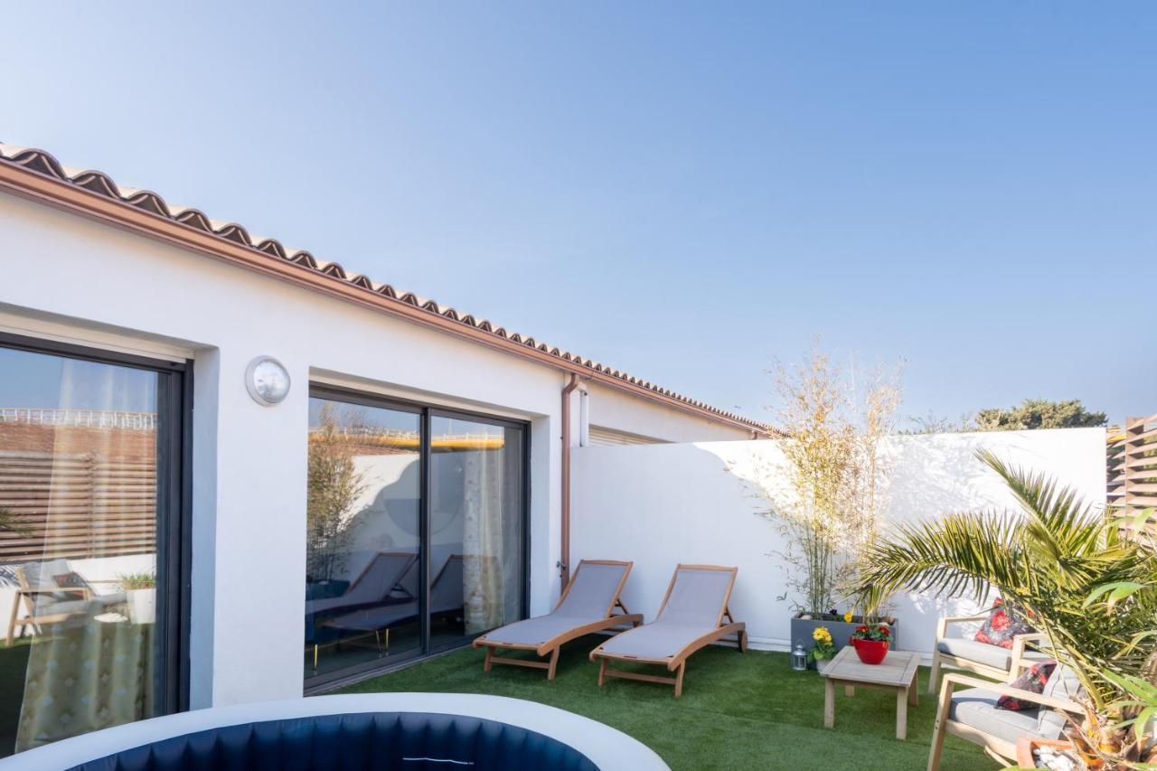 L'Avant Scene Meuble 5 Etoiles Parking Gratuit Jacuzzi Avinhão Exterior foto